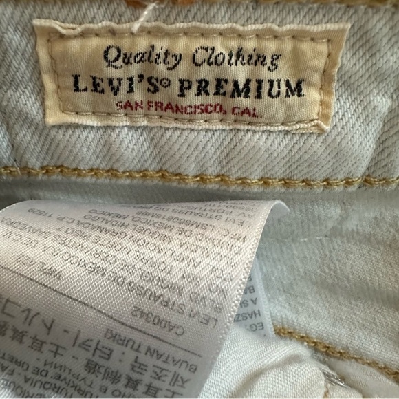 Levi’s 501 denim cutoff frayed shorts. - Picture 6 of 7